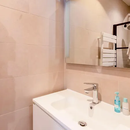 Ereva Seaside 1 Bedroom Modern Appartamento *